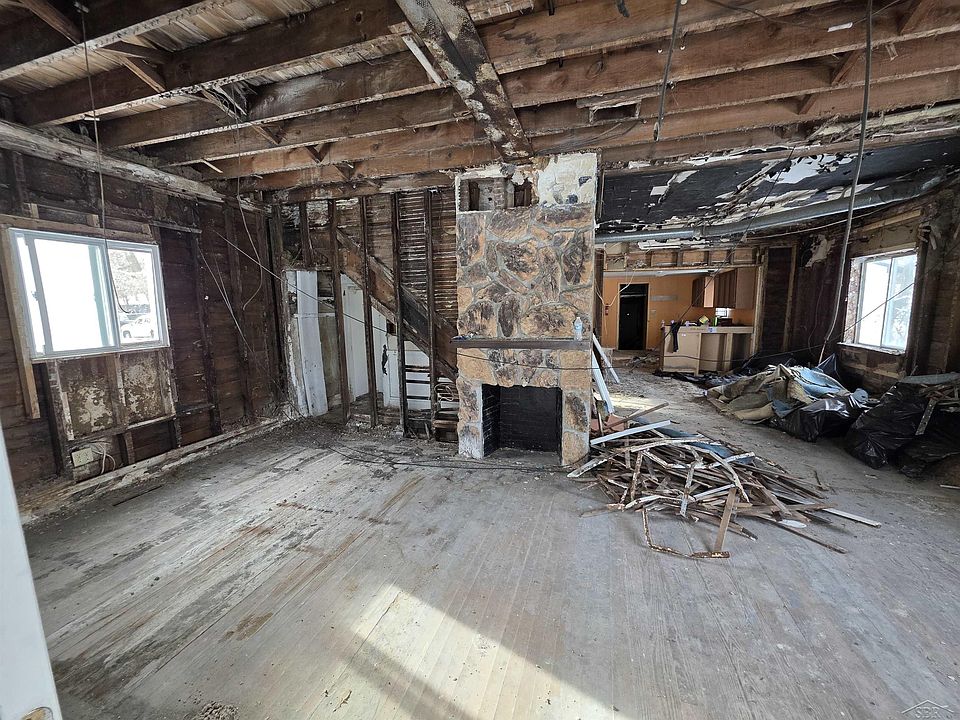 2nd image of 821 S 11th St