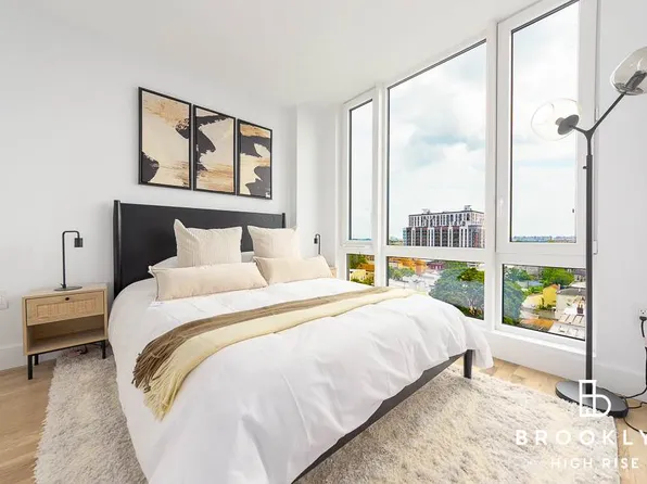 2667 Fulton Street image 5 of 17