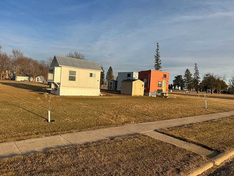 301 S Prairie St — Photo 62