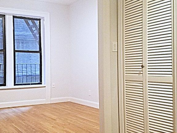 5th image of 26 W 27th St APT 1
