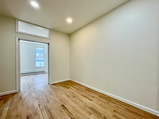 Rented by Apartmint Realty Group | media 3