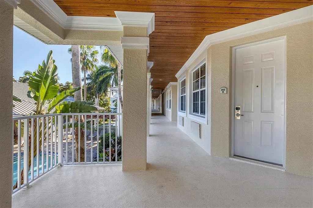 2 bed, 2.0 bath, 1097 sqft, $2,500 — Photo 1