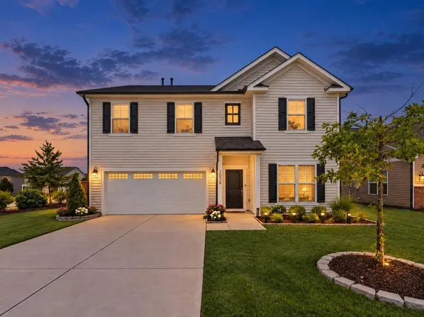 2028 Fox Chapel Pl, Fuquay Varina, NC 27526