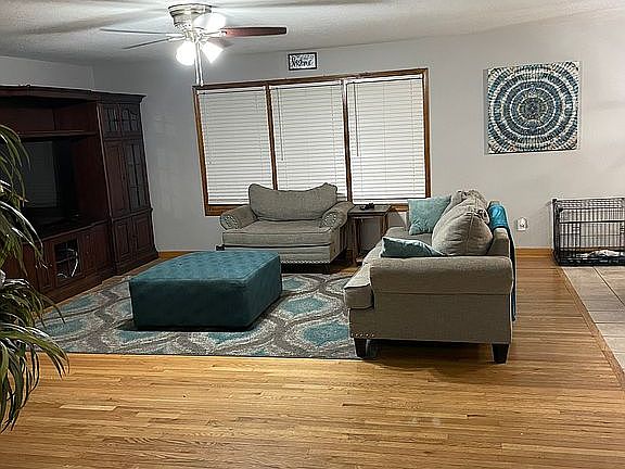 3rd image of 2090 Hidden Valley Pl