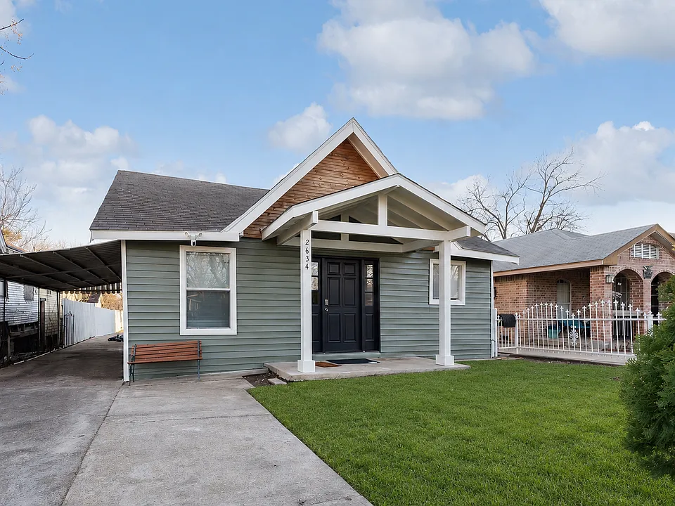 2634 Grafton Ave