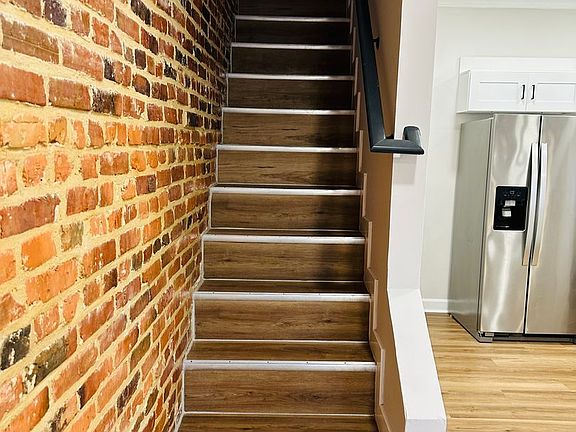 5th image of 2721 E Monument St #2721-U1