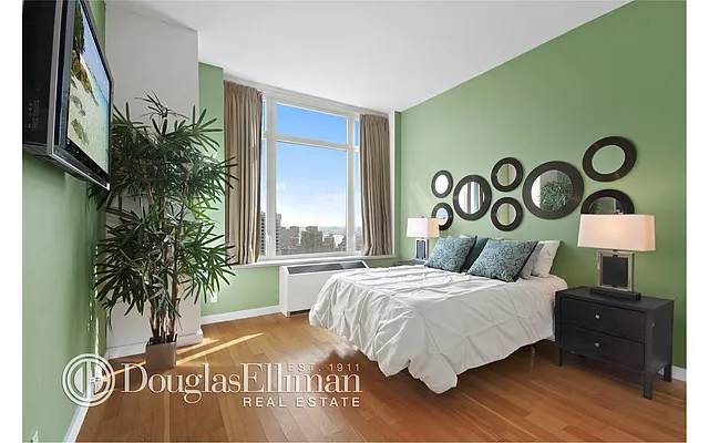 Sold by Douglas Elliman | media 4