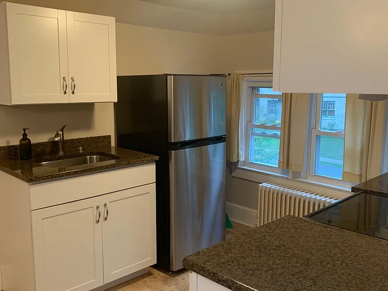 21 Van Wyck St #2 — Photo 5