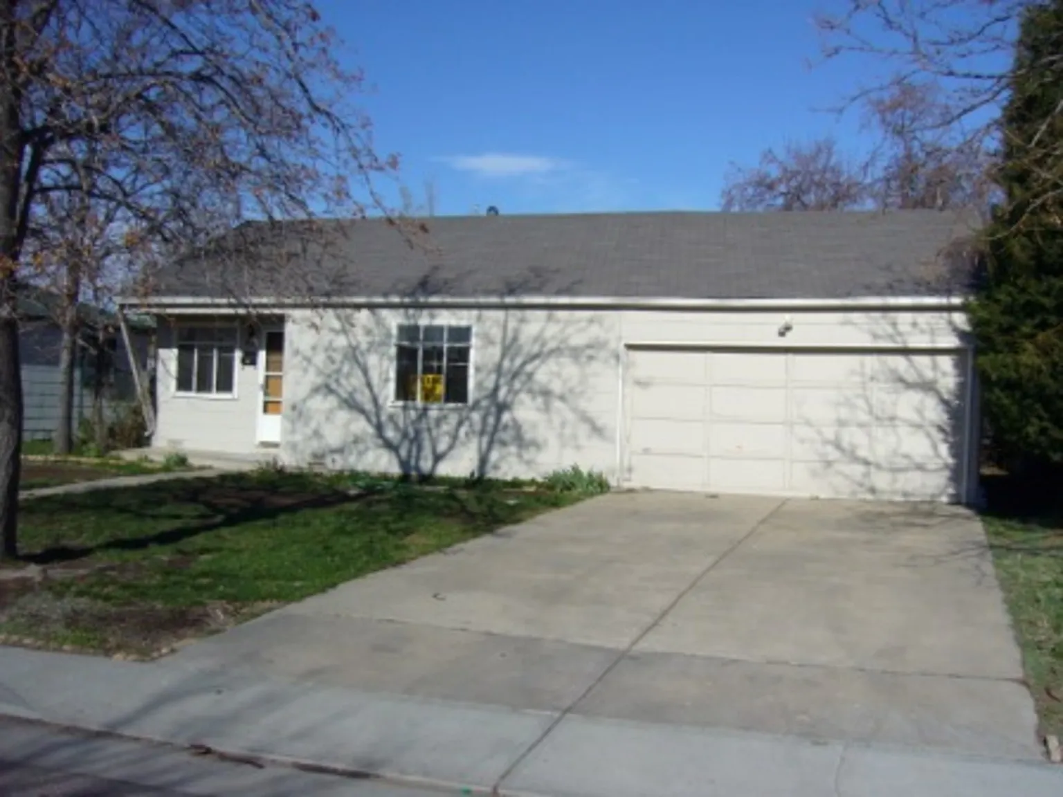 2 bed, 1.0 bath, 1200 sqft, $1,900 — Photo 1