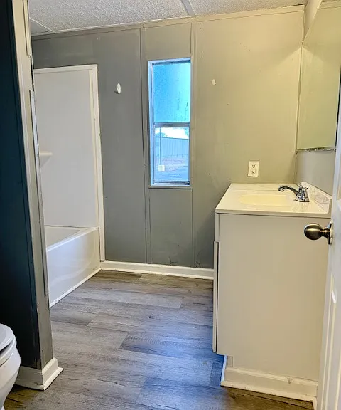 205 W Conyers Ave #7 — Photo 7