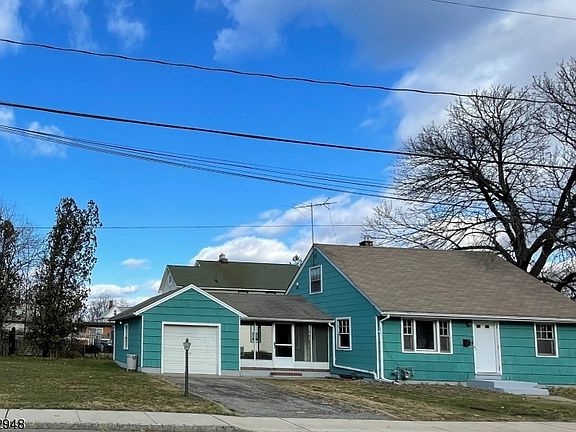 2nd image of 14 Arlington Pl