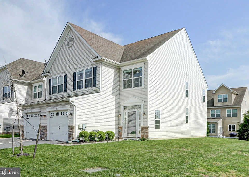 1st image of 332 Wilmore Dr