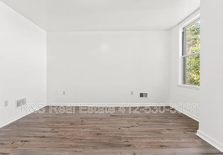 1043 Mount Oliver St — Photo 17