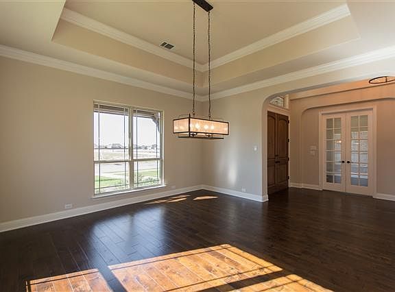 4th image of 1821 Sweetwater Ln