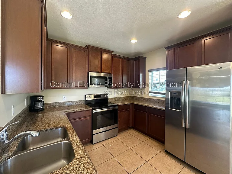 172 Primrose Dr — Photo 12