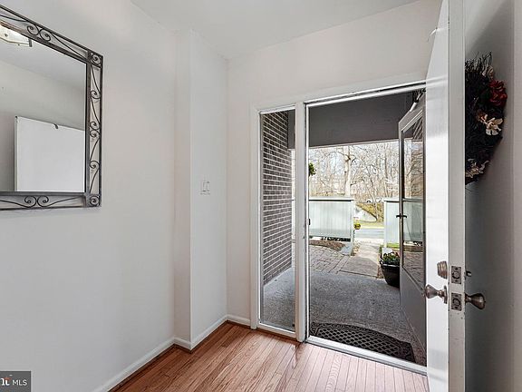 4th image of 12021 Insha Ct