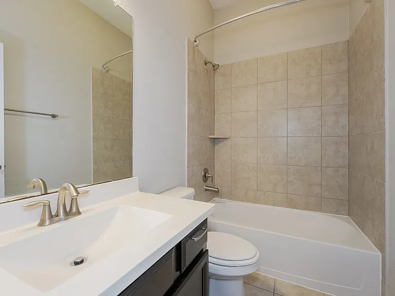 415 Rocky Briar Ct — Photo 14