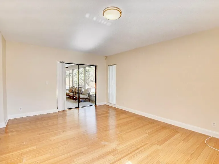 17768 Maplewood Dr — Photo 21