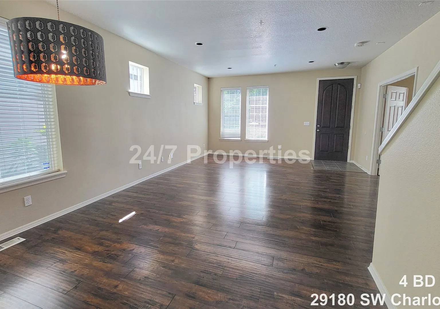 Beautiful 4 BD | 3 BA - Villebois — Photo 3