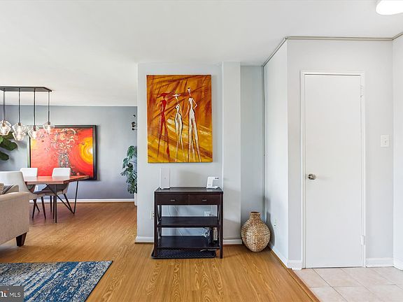 5th image of 1730 Arlington Blvd APT 508