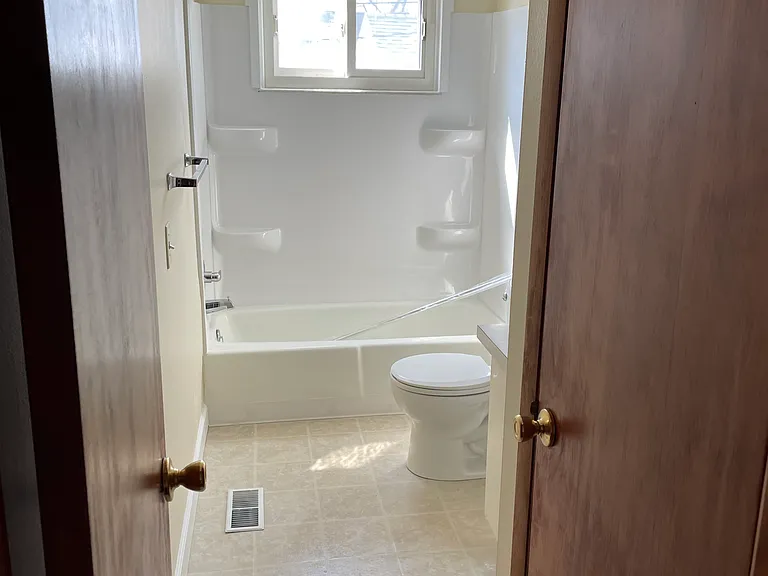 4045 Clover Ridge Ct — Photo 9