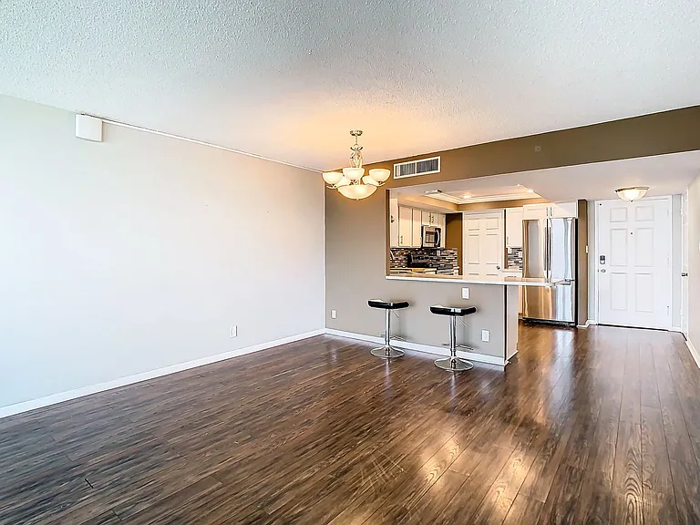 7400 Sun Island Dr #503 — Photo 23