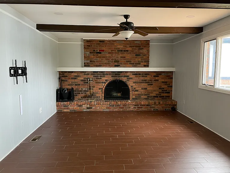 1911 Smallbrook Dr — Photo 11