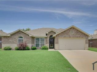1910 Sail Fish Dr, Mansfield, TX 76063