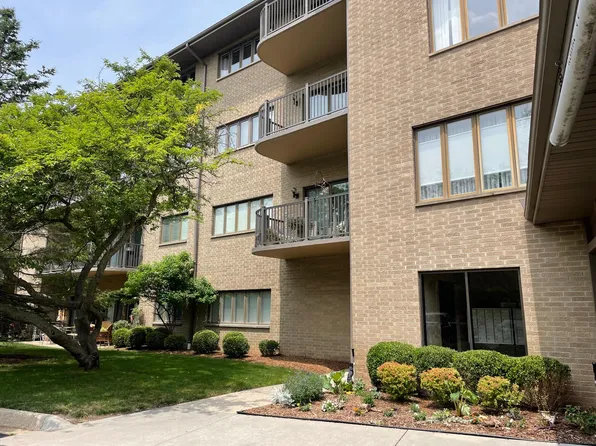 4040 Greenleaf Cir APT 312, Kalamazoo, MI 49008