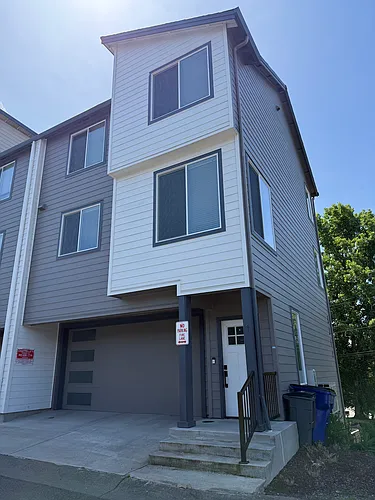 3311 NE 42nd Pl #1 Photo 1