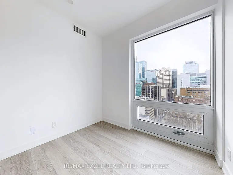 88 Queen St E #1710 — Photo 9