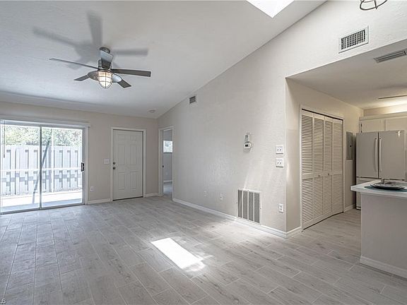 3rd image of 3300 Loveland Blvd Unit 3201