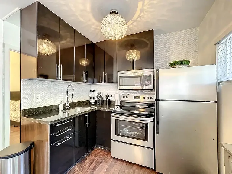 2700 SW 36th Ave #C — Photo 6
