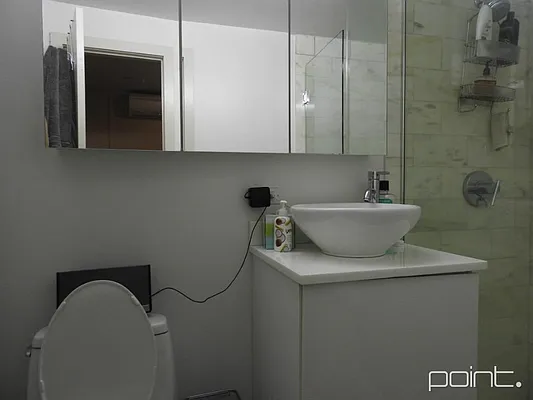 Rented by Point NYC | media 34