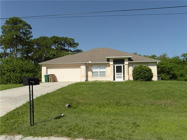 1st image of 418 NE 5th Ave