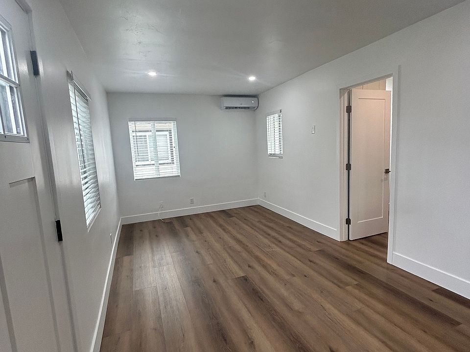 1st image of 1022 Tait St APT B