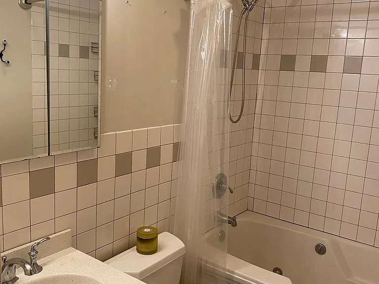 1164 W Grand Ave #4R — Photo 13
