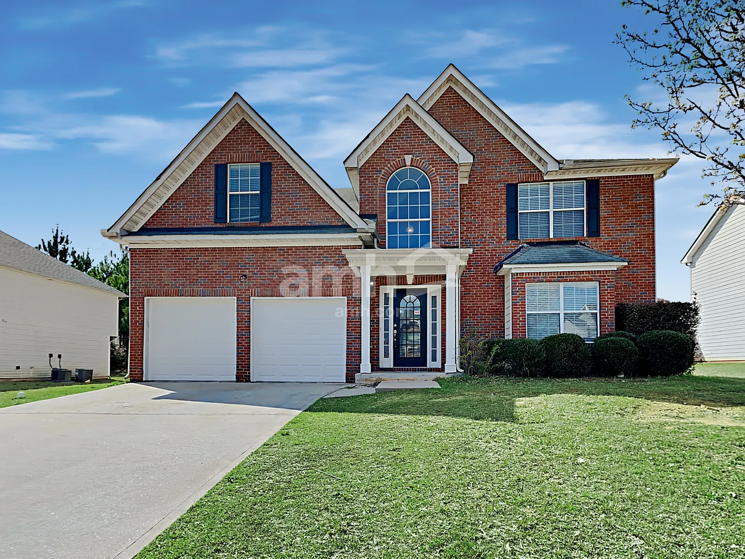 5 bed, 3.0 bath, 3138 sqft, $2,545 — Photo 1