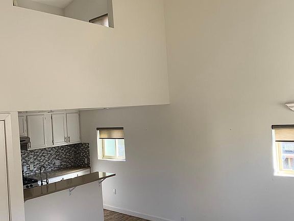 2nd image of 746 California Ave #B