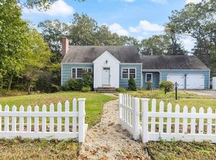 55 Riverview Rd, Uncasville, CT 06382