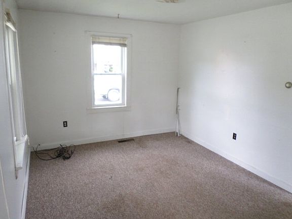 2nd image of 225 Park St