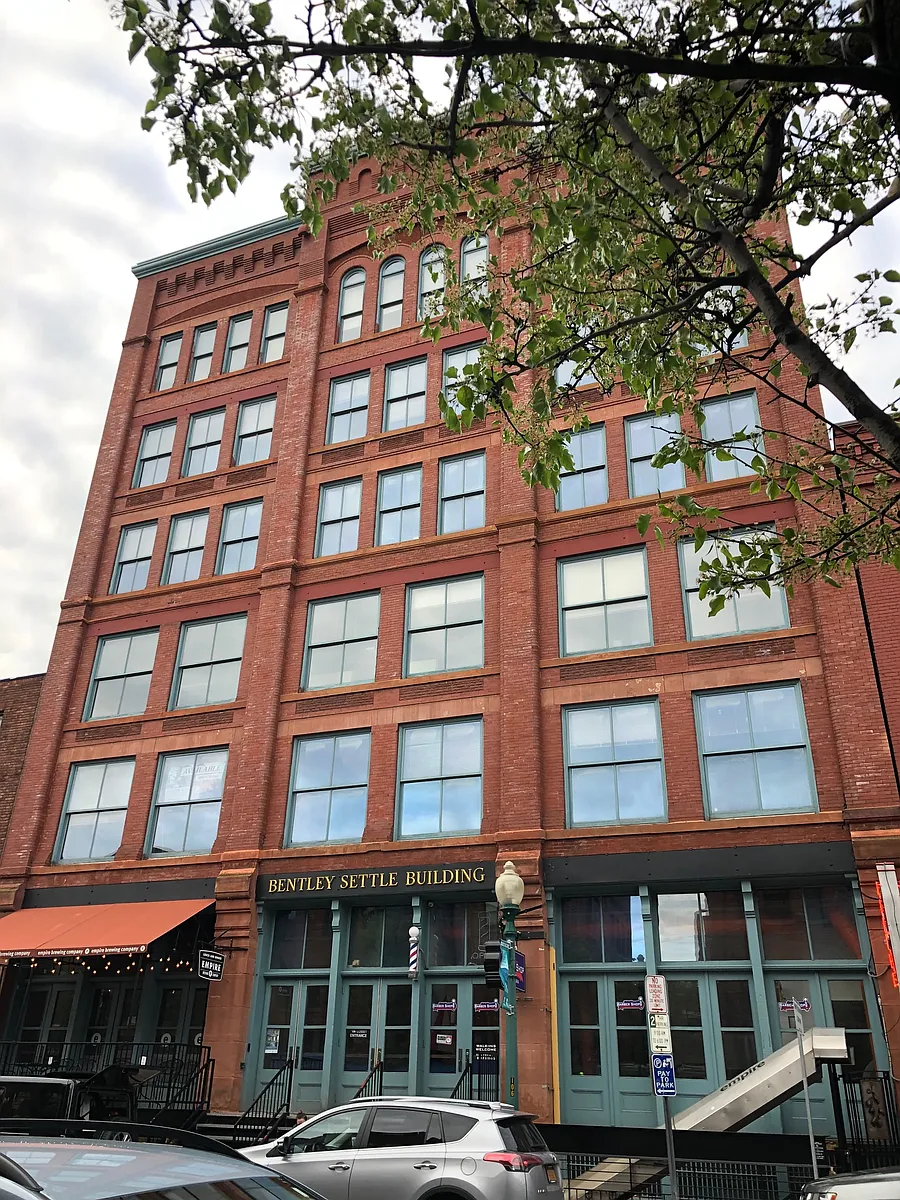 Building Photo - Bentley Lofts
