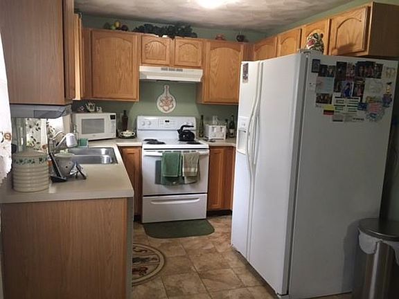 5th image of 136 Prospect St #136