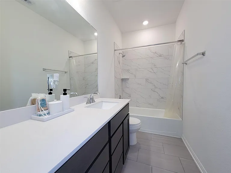 8214 Leisure Point Dr — Photo 29
