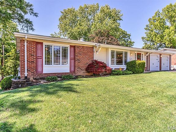 3rd image of 12364 Worthington Dr