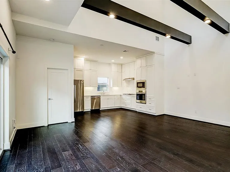 1906 Jack Oak Ave — Photo 6