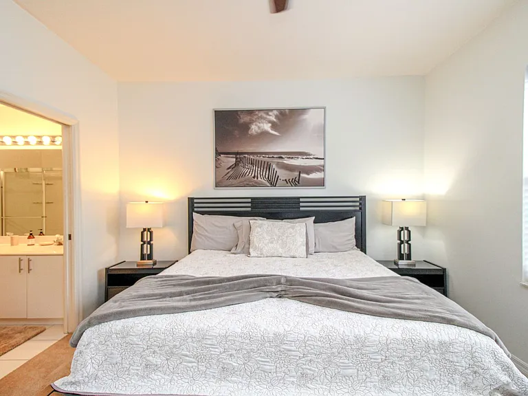 519 Roma Ct #3208 — Photo 32