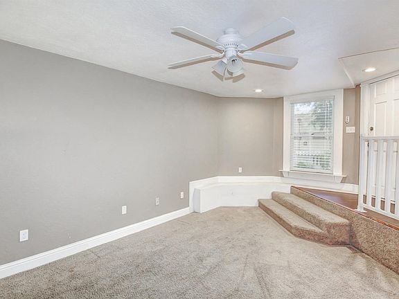 5th image of 425 18th St APT 1