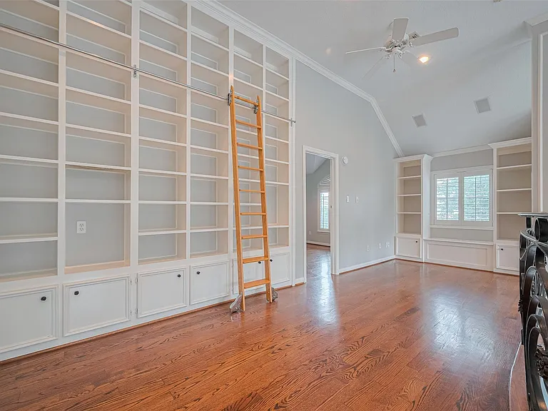 5302 Fayette St — Photo 10