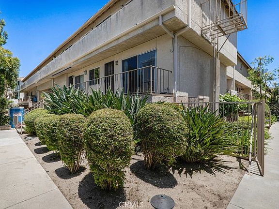 3rd image of 10215 Variel Ave Unit 14